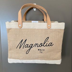 NWT Magnolia bag